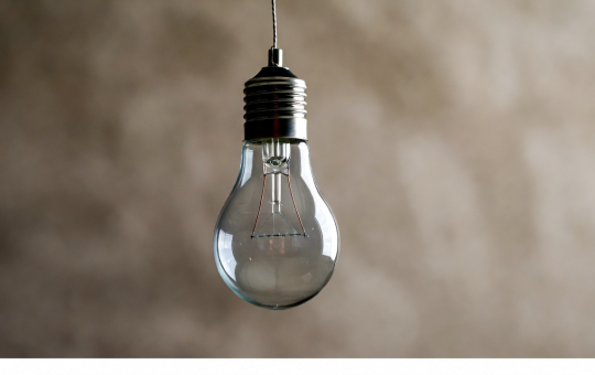 Retrasos en la entrega de llaves en viviendas nuevas por falta de luz qué ocurre y por qué importa